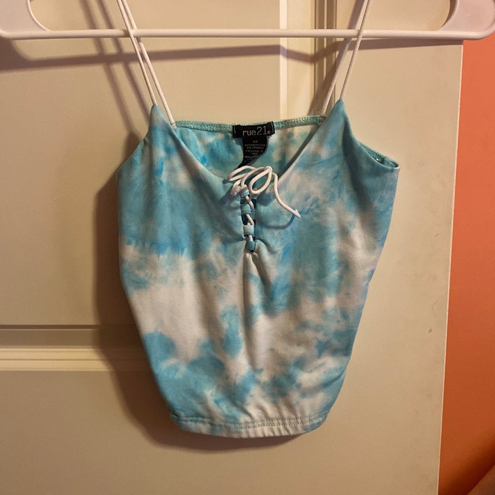 rue 21 cropped tank top. women’s size XS.